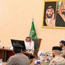 ضبط مواطنين لسلبهما مندوبي تطبيقات التوصيل تحت تهديد السلاح