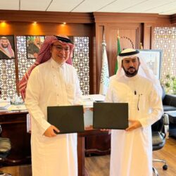 شاشات توعوية للمعتكفين في المسجد الحرام