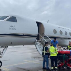 وزير الإعلام: صورة المجندة التي تحتضن رضيعاً تعكس إنسانية السعوديين