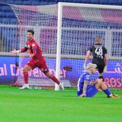 رئيس المجلس الرئاسي الليبي يصل إلى جدة للمشاركة في القمة العربية الـ32