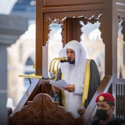 ولي العهد يصل إلى قصر الإليزيه و”ماكرون” في استقباله