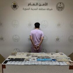 القبض على شخصين في تبوك لترويجهما الإمفيتامين والحشيش والشبو