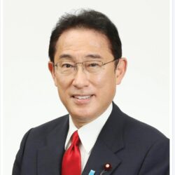 مكة : إنقاذ طفلة من العمى بمستشفى حراء العام