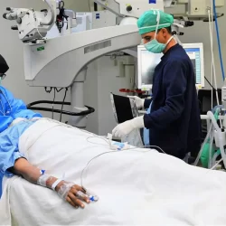 مقابل 50 مليون يورو.. مانشستر يونايتد يعلن ضم أونانا حتى عام 2028