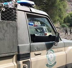 النيابة العامة: إيقاف تنظيم إجرامي مكون من (١٢) متهماً امتهنوا الاحتيال المالي على الآخرين وسرقة أموالهم وتحويلها لخارج المملكة