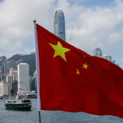 “التجارة” تُشهِّر بمنشأة تبيع أدواتٍ كهربائيةً مغشوشة