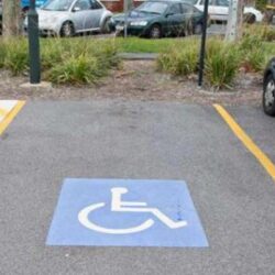 “الأرصاد” ينبه 7 مناطق: أمطار خفيفة إلى غزيرة ورياح نشطة وموجة حارة