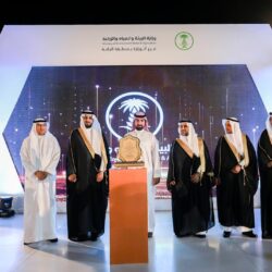 “الأرصاد” يُنبِّه 8 مناطق: أمطار ورياح شديدة وأتربة مثارة وموجة حارة