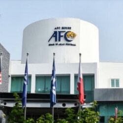 مدني الرياض يخمد حريقًا في 3 ورش بالصناعية القديمة