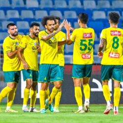 النصر يتقدم بثنائية في شوط أول أمام الحزم