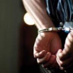 نائب أمير مكة المكرمة يستقبل الرئيس التنفيذي للمركز الوطني للأرصاد