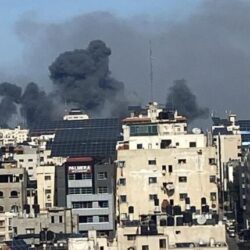 الأمين العام لمجلس التعاون يدعو إلى وقف التصعيد فوراً حمايةً للمدنيين الأبرياء ويحمل قوات الاحتلال الإسرائيلي مسؤولية هذه الأوضاع