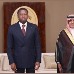 استشهاد 12 فلسطينياً في قصف إسرائيلي استهدف سوقاً وسط قطاع غزة