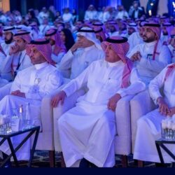 الأمير عبد العزيز بن سعود يؤكد أن رجال الأمن في جميع مناطق المملكة يواصلون مهامهم بحزم وعزم للتصدي لمخططات مهربي ومروجي المخدرات التي تستهدف أمن الوطن وشبابه