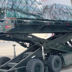 مركز الملك سلمان للإغاثة يسيّر أولى طلائع الجسر البحري الإغاثي السعودي لإغاثة الشعب الفلسطيني في قطاع غزة