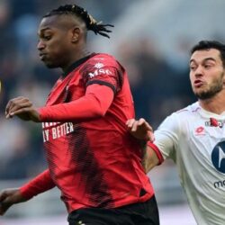 أستاذ من ذوي الإعاقة في “كاوست” يبدأ أول رحلة بالدراجة اليدوية عبر السعودية