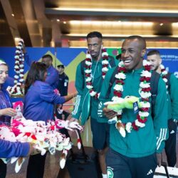 الأمير سعود بن نهار يدشن الصالة الجديدة بمطار الطائف