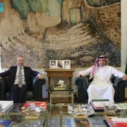 سمو الأمير فيصل بن سلمان يزور دارة الملك عبدالعزيز ويشيد بدورها في تعزيز القيمة الحضارية والثقافية للمملكة