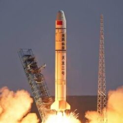 الدكتور الربيعة يلتقي نائب المدير التنفيذي لمنظمة اليونيسيف لشؤون العمل الإنساني والإمدادات