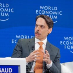 الأمير خالد الفيصل يهنىء رئيس ديوان المظالم بمناسبة افتتاح مجمع محاكم ديوان المظالم بالمنطقه