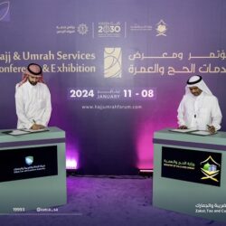 الأمير سعود بن نهار يقلد الزهراني رتبته الجديدة