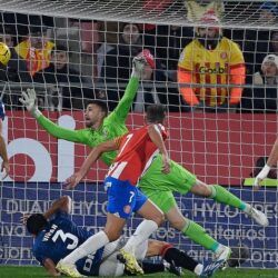 ضيوف خادم الحرمين الشريفين من الدفعة الثالثة يصلون مكة ويؤدون مناسك العمرة