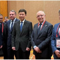 السفير الصالح يجتمع مع نائب وزير الخارجية البولندي