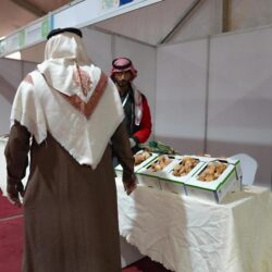 مركز الملك سلمان للإغاثة يواصل توزيع ارغفة الخبز على أسر اللاجئين السوريين والفلسطينيين في شمال لبنان