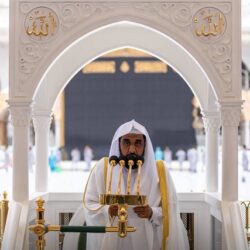 سائح من سنغافورة يبدي إعجابه بعلاقة السعوديين بالإبل