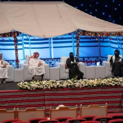 الألعاب النارية تضيء سماء محافظة جدة احتفالًا بيوم التأسيس