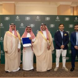 دوريات الإدارة العامة للمجاهدين بالمنطقة الشرقية تقبض على شخص لترويجه مادة (الشبو) المخدر وأقراصًا خاضعة لتنظيم التداول الطبي