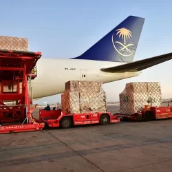 أسعار الذهب تقترب من أعلى مستوى لها خلال شهر