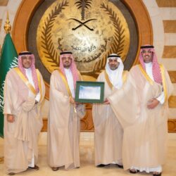 جموع المصلين يؤدون صلاة آخر جمعة من شعبان لهذا العام بالمسجد الحرام