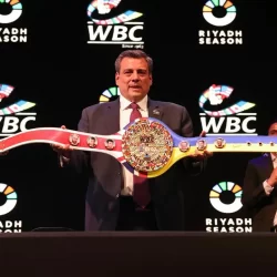 خادم الحرمين الشريفين وسمو ولي العهد يعزيان سلطان عُمان