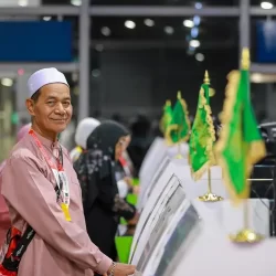 مبادرة تطوعية لتوزيع شتلات زراعية على زوار مهرجان المانجو الثالث عشر بمحافظة القنفذة