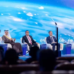 طرح تذاكر النزال بين “ويتكر” و”شيماييف” ضمن أول حدث لـ UFC في المملكة