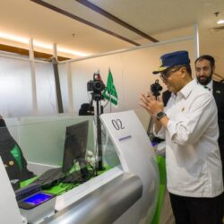 مبادرة تطوعية لتوزيع شتلات زراعية على زوار مهرجان المانجو الثالث عشر بمحافظة القنفذة