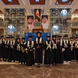 خبراء من منظمه ” الفاو”  يبحثون حماية السلالة المحلية للنحل بمنطقة مكة المكرمة