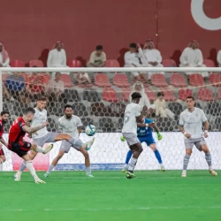 الهلال يكتسح الحزم برباعية ويحسم لقب الدوري