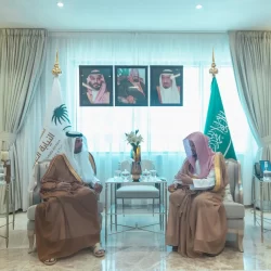 وزير الشؤون الإسلامية يتسلم وسام الجامعة الندوية الإسلامية ودرع جمعية خريجي الجامعات السعودية بالهند