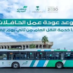 الاحتلال الإسرائيلي يحرق صالة المسافرين في معبر رفح البري