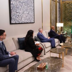 سمو وزير الدفاع يطلع على قدرات وإمكانيات عدد من الشركات الصناعية التركية خلال زيارة سموه الرسمية لتركيا