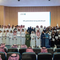 نائب وزير الخارجية يلتقي وزير الدولة بالخارجية الإماراتية