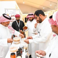 حتى الـ 9 مساءً .. تنبيه من رياح نشطة على عدد من محافظات مكة