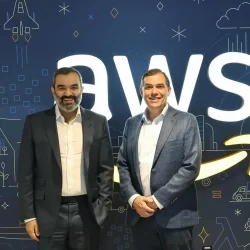 أسعار النفط ترتفع بنحو 2% عند التسوية