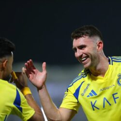 جيسوس: نيمار سينضم لقائمة مباراة العين