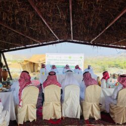 بناءً على توجيه سمو ولي العهد .. الأمير عبدالعزيز بن سعود يلتقي رئيس الجمهورية الجزائرية الديمقراطية الشعبية