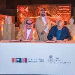 خادم الحرمين الشريفين يفتتح مشروع قطار الرياض