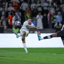 جاستن كلويفرت يدخل تاريخ الدوري الإنجليزي بتسجيل ثلاث ركلات جزاء في مباراة واحدة