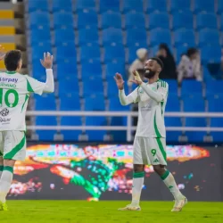 فتيات الشباب والرياض يعتلين قمة التايكوندو